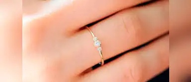 Escorpio: Minimalista. Eres tan pasional y enamorarte es realmente tu fuerte. A pesar de que tu amor y sentimientos sean tan grandes, tu anillo de compromiso perfecto es pequeño. ¡Tú no necesitas de mucho para demostrar tu pasión! Escorpio: Minimalista. Eres tan pasional y enamorarte es realmente tu fuerte. A pesar de que tu amor y sentimientos sean tan grandes, tu anillo de compromiso perfecto es pequeño. ¡Tú no necesitas de mucho para demostrar tu pasión!