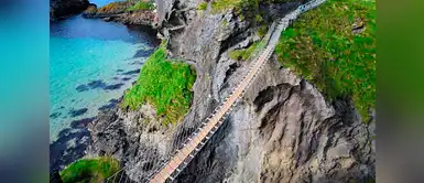 El Carrick-A-Rede Rope Bridge, en Irlanda del Norte El Carrick-A-Rede Rope Bridge, en Irlanda del Norte