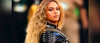 Beyoncé causó furor con sus hermosas botas luminosas. Beyoncé y las botas luminosas que causaron furor en el festival de Coachella