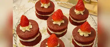 Prepara este rico postre en simples pasos. ¿Cómo preparar una mini tarta de queso con chocolates y avellanas? Descúbrelo aquí