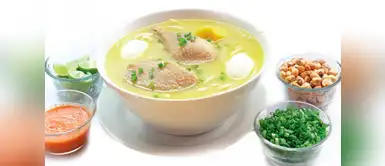 Con esta simple receta podrás preparar un riquísimo caldo de gallina. ¡Caldo de gallina para el desayuno! La receta perfecta para este frío