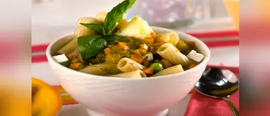 Sigue esta receta y podrás cocinar rápidamente un rico menestrón. ¿Cómo preparar menestrón? Aquí la receta de la madrina