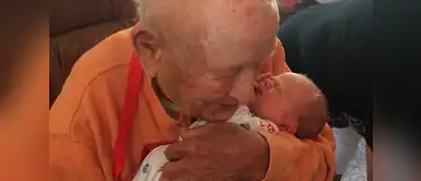 Anciano conoció a su bisnieto Mira la tierna reacción del anciano de 105 años al ver a su bisnieto