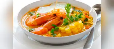 Sigue esta receta y prepara un riquísimo chupe de camarones al mismo estilo que nuestra madrina. Prepara un riquísimo chupe de camarones al mismo estilo que nuestra madrina y olvídate del frío