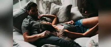 Hacerle piojito a tu pareja podría eliminar les estrés y prevenir enfermedades mentales. Dile sí al “piojito” por estas cuatro razones