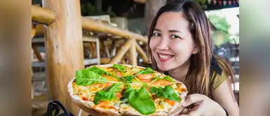 Engordar depende de la hora y ni de la cantidad de comida Si quieres bajar de peso no te preocupes de la cantidad de la comida, sino de la hora