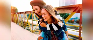 tu mejor amiga sería la clave de una buena salud ¡Los expertos lo confirman! Tu novio no podrá hacerte tan feliz como lo hace tu mejor amiga