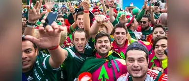 Mira el inesperado pedido que le hizo su novia a este joven Rusia 2018: Su novia no lo dejó ir al mundial pero sus amigos encontraron la forma de llevarlo