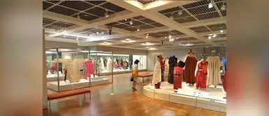 Bunka Gakuen Costume Museum (Tokio, Japón) Bunka Gakuen Costume Museum (Tokio, Japón)