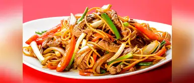 Aprende a preparar el tallarín saltado criollo Aprende a preparar un exquisito tallarín saltado criollo