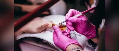 Cuatreo tips para retirarte las uñas postizas sin dolor Cuatro tips para retirar las uñas postizas sin lastimarte