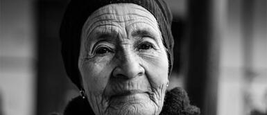Ahora buscan a su sucesor. La mujer más anciana del mundo falleció a los 117 años