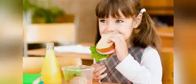 ¡Verás que le encantará! (Foto: Redes Sociales) Sorprende a tu hijo con esta divertida y saludable lonchera ¡Le encantará!
