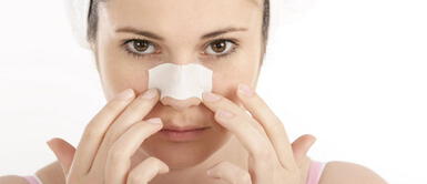 Con estos remedios caseros verás como eliminas esos puntitos negros. ¡Olvídate de los puntitos negros con estos tips de belleza!