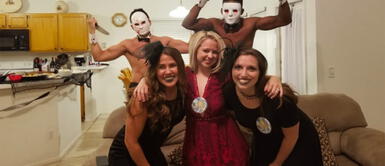 ¿No te gustaría una celebración como esta? Amigas le organizan ‘funeral de soltería’ para festejar su compromiso