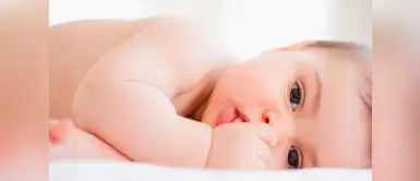 Según los especialistas, este hábito es algo normal y común en los bebés. (Foto: Difusión) Esta es la razón por la que los bebés se chupan el dedo