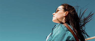 Usa estas frases para crear un ambiente positivo en tu mente. 20 frases que te harán una mujer más positiva en la vida