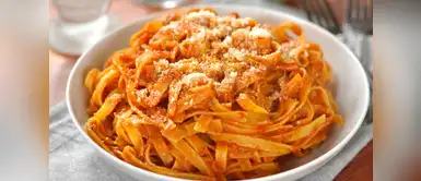 ¿Cómo se prepara los tallarines rojos con atún y papa a la huancaína? Engríe a tu familia con unos delicioso tallarines rojos con atún y papa a la huancaína