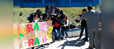 "Abrazos gratis" el domingo 16 de septiembre Este domingo se realizará el “abrazo gratis” por la prevención del suicidio