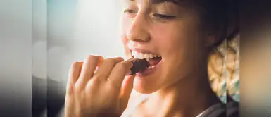 El chocolate podría curar los cólicos menstruales Chocolate podría aliviar los cólicos menstruales más rápido que una pastilla