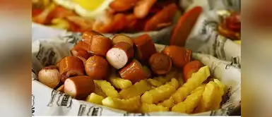 Estos son los mejores lugares para comer salchipapa Celebra el 'Día de la Salchipapa' visitando estos cinco lugares