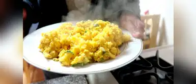 El revuelto de mote es uno de los platos más nutritivos de nuestra comida peruana Prepara este nutritivo desayuno a base de mote. ¡Te encantará!