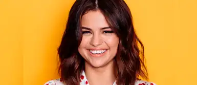 Selena Gomez asombra con su belleza sin maquillaje Selena Gomez asombró con su belleza sin una gota de maquillaje