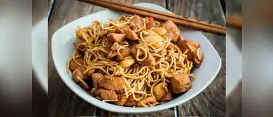 ¿Cómo se preparan los fideos chinos en salsa de pollo brasero? Degusta de unos ricos fideos chinos en salsa de pollo brasero