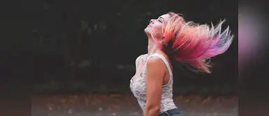 La decoloración maltrata el cabello. ¿Cabello decolorado? Aquí te mencionamos cómo cuidarlo