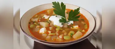 Prepara un delicioso chupe de habas y pollo Prepara un delicioso chupe de habas y pollo