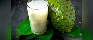 Disfruta de un batido de guanábana, chía y arándanos Disfruta de un batido de guanábana, chía y arándanos