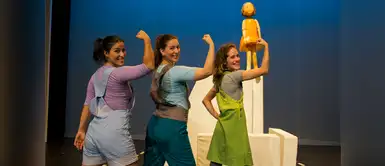 Quedan pocas funciones para la obra familiar "La Pequeña Niña" Quedan pocas funciones para la obra familiar "La Pequeña Niña"