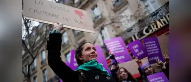 Miles de personas se manifiestan en Francia contra la violencia sexista Miles de personas se manifiestan en Francia contra la violencia sexista
