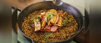 Disfruta del lunes de lentejas acompañándolo con un rico lomo al jugo Disfruta del lunes de lentejas acompañándolo con un rico lomo al jugo