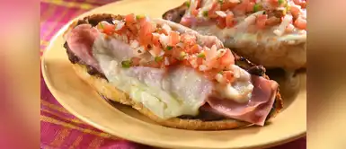 Hoy es el día perfecto para prepararte unos molletes de jamón y queso Hoy es el día perfecto para prepararte unos molletes de jamón y queso