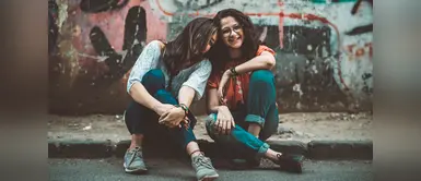 Tener una hermana "habladora" te ayudaría a evitar la depresión, afirma la ciencia Tener una hermana "habladora" te ayudaría a evitar la depresión, afirma la ciencia