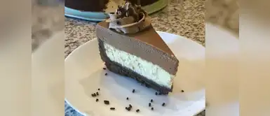 Hoy es el día perfecto para engreír a tu familia con un cheesecake de café Hoy es el día perfecto para engreír a tu familia con un cheesecake de café