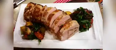 Prepara un delicioso carré de cerdo con piña y uvas Prepara un delicioso carré de cerdo con piña y uvas