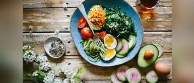 Ensalada de col morada y toronja, perfecta para añadir a tu dieta Ensalada de col morada y toronja, perfecta para añadir a tu dieta