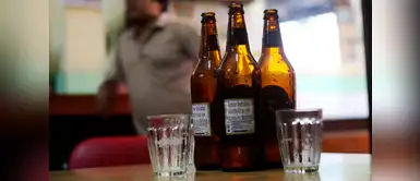 Excesivo consumo de bebidas alcohólicas en la playa perjudica la salud Excesivo consumo de bebidas alcohólicas en la playa perjudica la salud