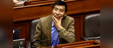 Moisés Mamani se burló de aeromoza que lo acusó de manosearla Moisés Mamani se burló de aeromoza que lo acusó de manosearla