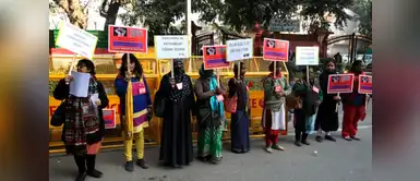 Mujeres logran entrar por primera vez en templo hindú tras sentencia Supremo Mujeres logran entrar por primera vez en templo hindú tras sentencia Supremo