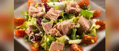 Aliméntate saludablemente con esta ensalada de atún con pimientos Aliméntate saludablemente con esta ensalada de atún con pimientos