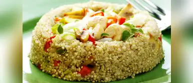 Deléitate con una rica quinoa a la crema de pimiento y queso Deléitate con una rica quinoa a la crema de pimiento y queso