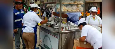 Emolienteros llegan con desayunos gratis para damnificados por aniego en SJL Emolienteros llegan con desayunos gratis para damnificados por aniego en SJL