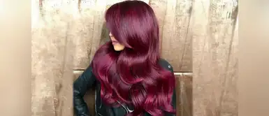 Coloración en tonos berenjena: nueva tendencia que desplaza al negro azabache Coloración en tonos berenjena: nueva tendencia que desplaza al negro azabache