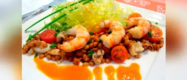 Innova tu lunes con esta rica ensalada de lentejas y langostinos Innova tu lunes con esta rica ensalada de lentejas y langostinos