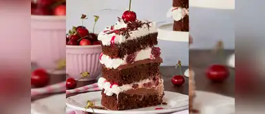Endúlzate el día con una sabrosa torta selva negra Endúlzate el día con una sabrosa torta selva negra