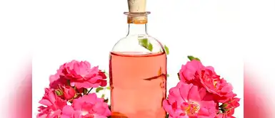 Aprende a preparar agua de rosas y goza de sus beneficios para el cuidado de la piel Aprende a preparar agua de rosas y goza de sus beneficios para el cuidado de la piel