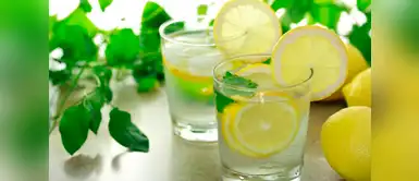 Tomar agua de limón en las mañanas te ayudaría a bajar de peso Tomar agua de limón en las mañanas te ayudaría a bajar de peso